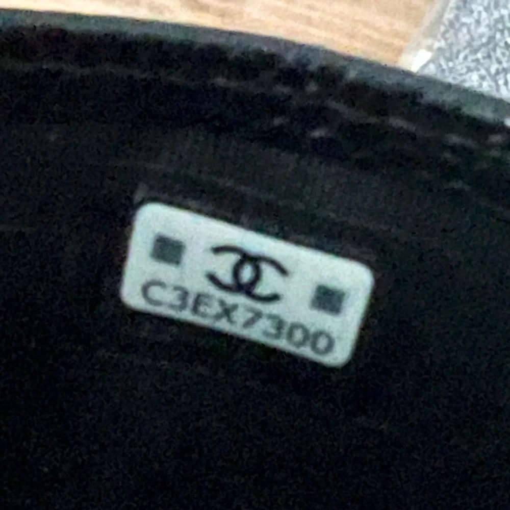 CHANEL•BNIB CAVIAR CARD HOLDER
